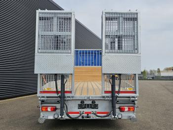 Mercedes-Benz ACTROS 2551 6X2 / OPRIJ - MACHINE TRANSPORT